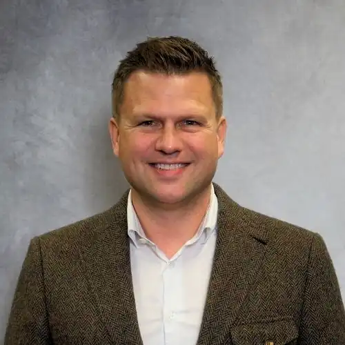 Urs Hillebrand - Immobilienmakler für Investmentimmobilien bei S Immobilienpartner