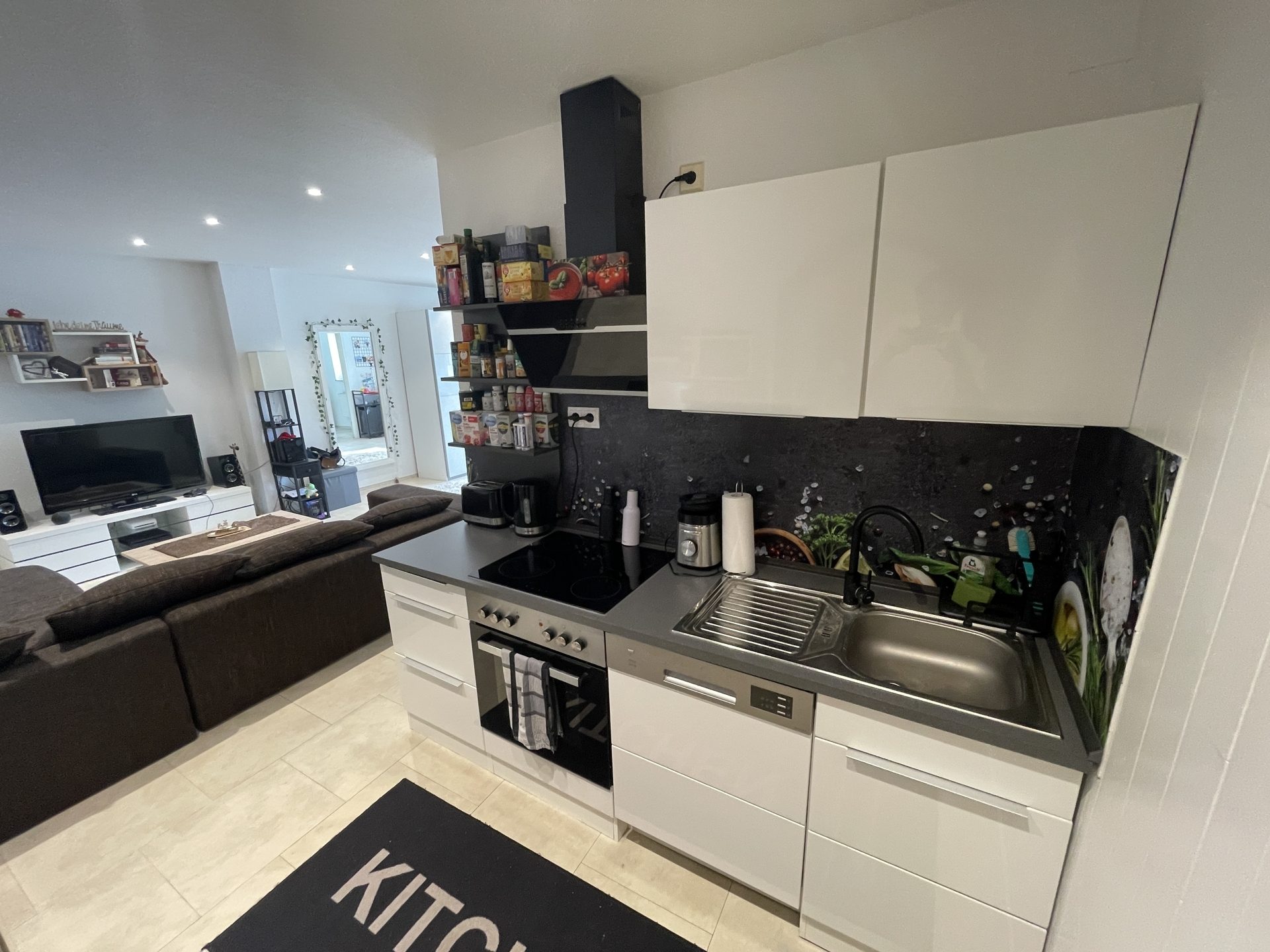 Immobilienangebot - Köln / Niehl - Alle - Attraktives Mehrfamilienhaus mit vier Wohneinheiten in verkehrsgünstiger Lage von Köln-Niehl!