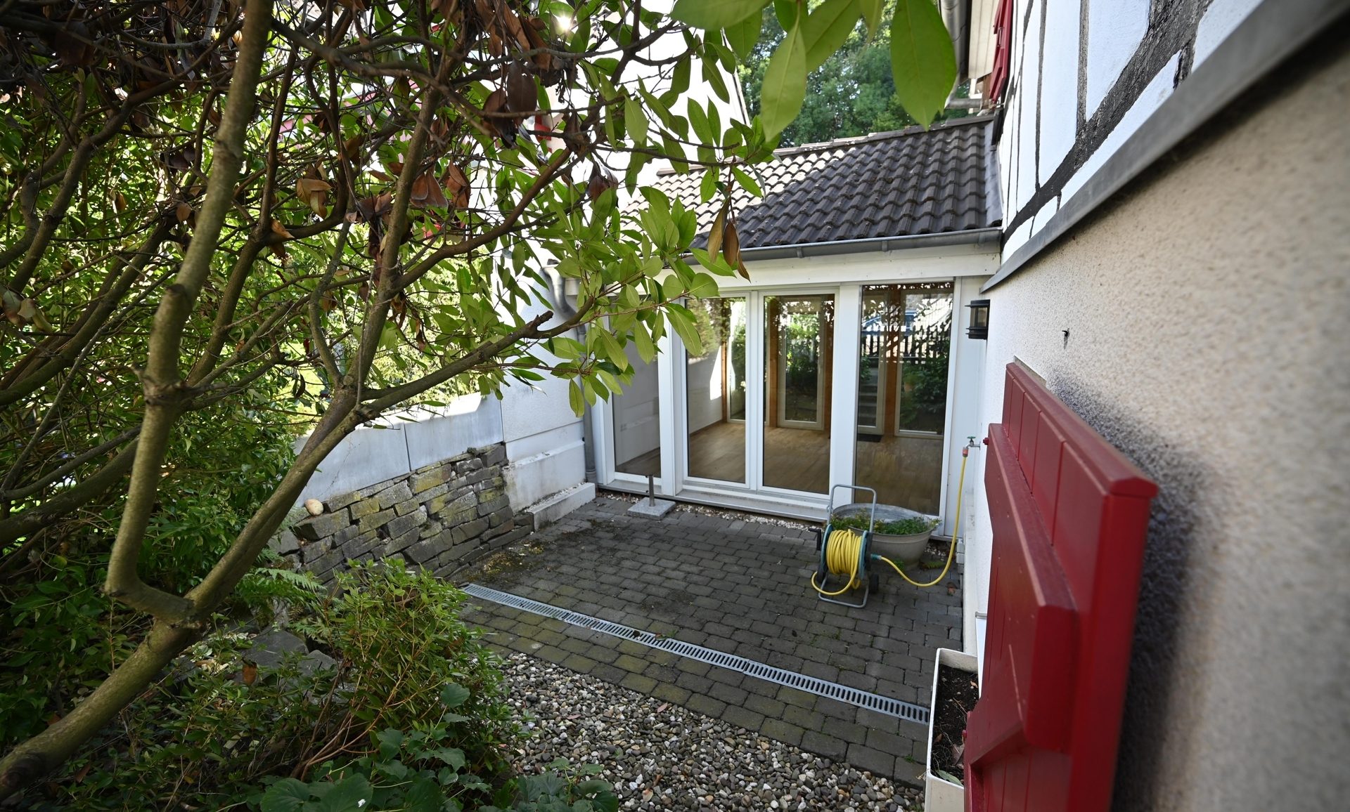 Immobilienangebot - Bergisch Gladbach / Hebborn - Haus - Fachwerkhaus mit Charme – besonderer Wohnkomfort direkt am Waldrand - zweites Objekt bald verfügbar