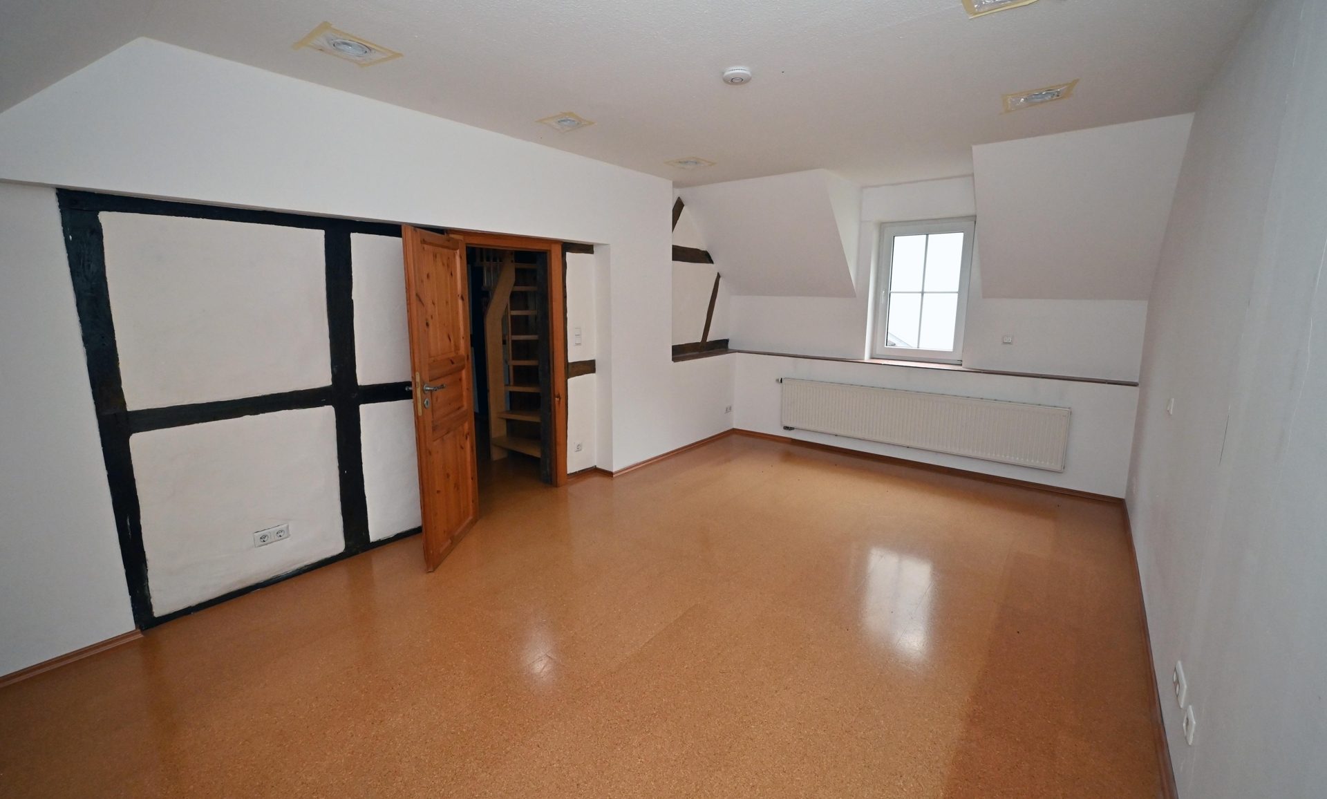 Immobilienangebot - Bergisch Gladbach / Hebborn - Haus - Fachwerkhaus mit Charme – besonderer Wohnkomfort direkt am Waldrand - zweites Objekt bald verfügbar
