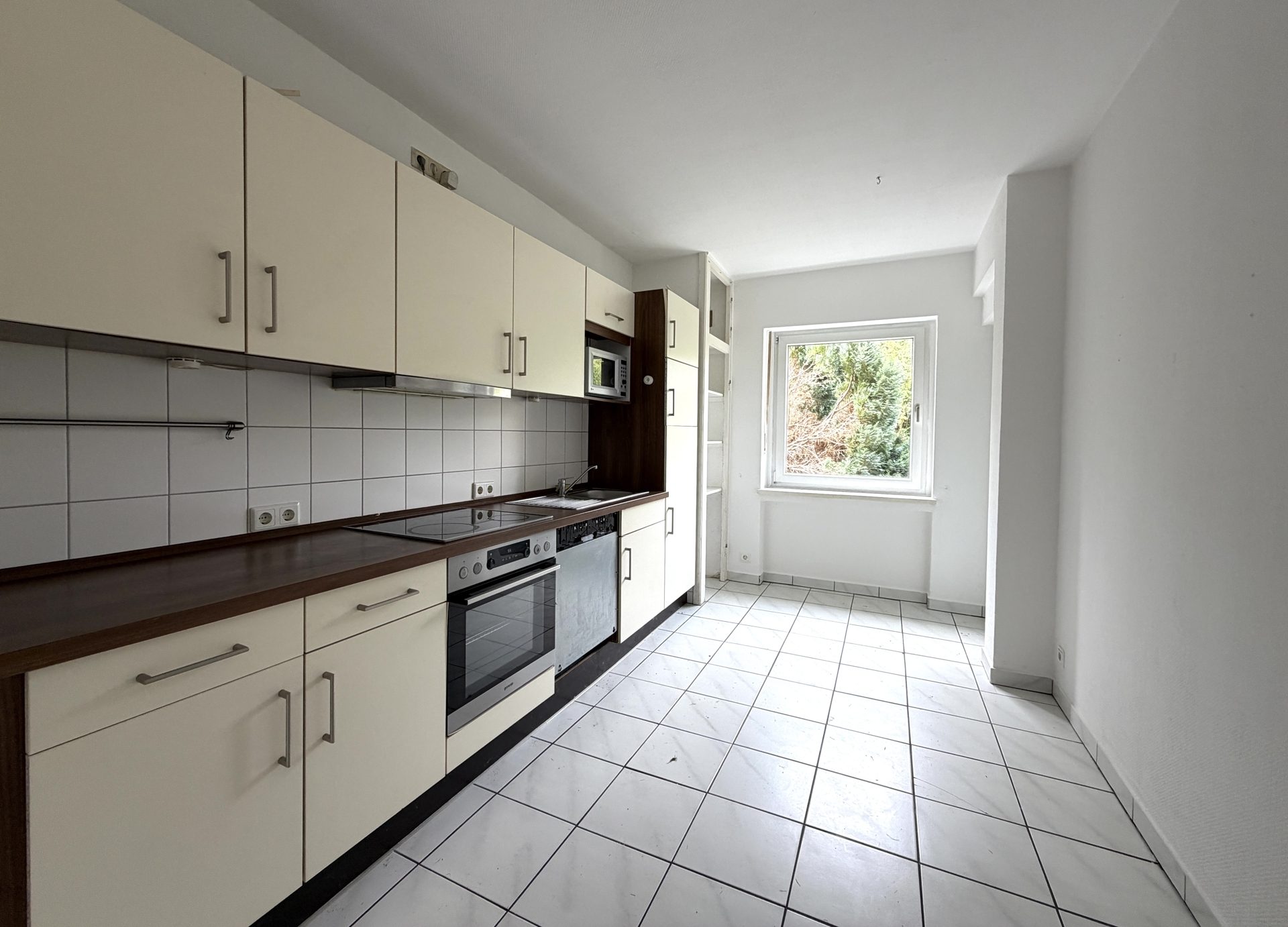 Immobilienangebot - Bonn / Rüngsdorf - Haus - Drei Wohnungen, viele Möglichkeiten – Aufgeteiltes Mehrfamilienhaus in Bonn-Rüngsdorf!