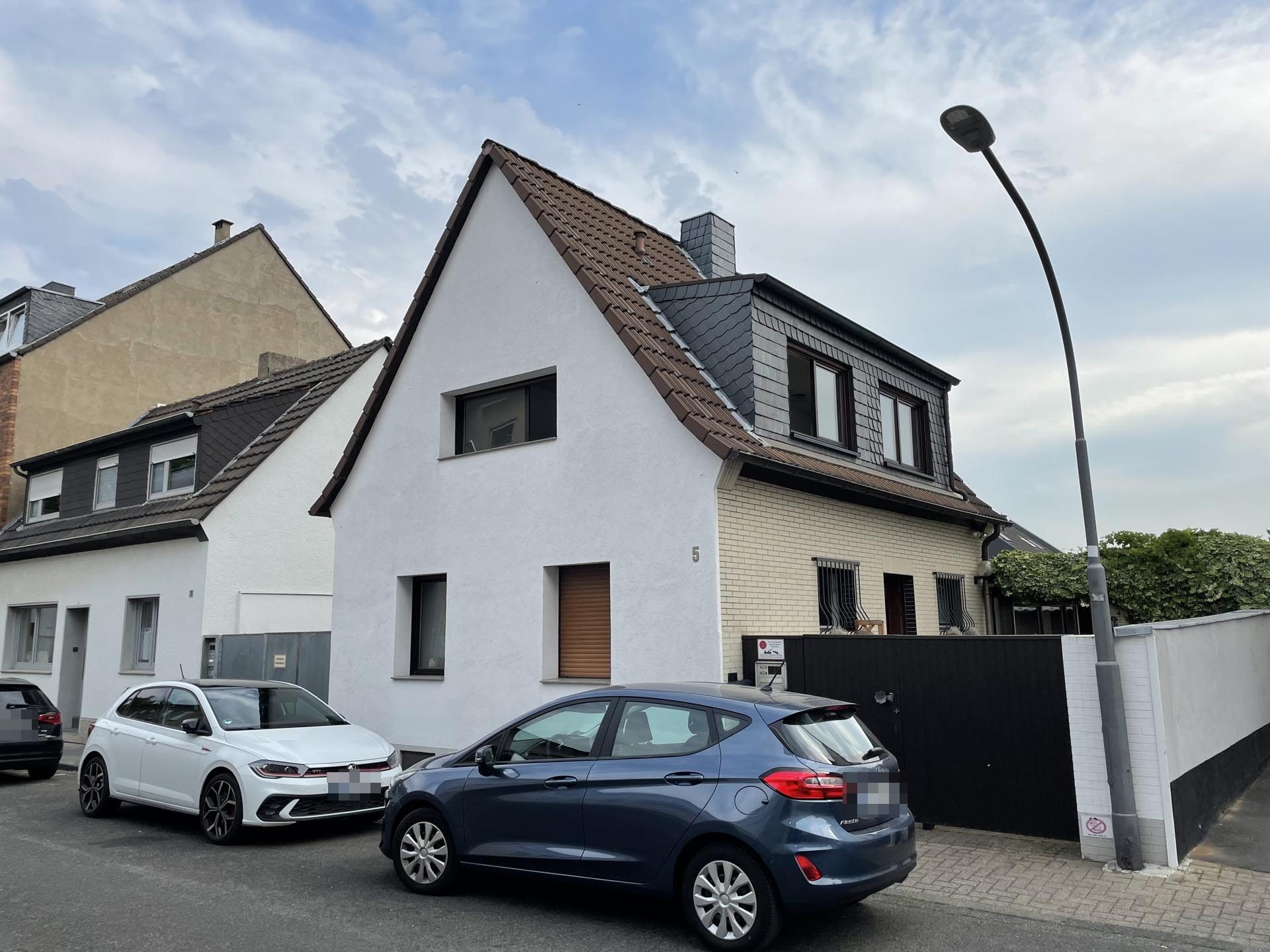 Immobilienangebot - Köln - Haus - Ein Haus, viele Möglichkeiten – Einfamilienhaus mit separater Wohneinheit
