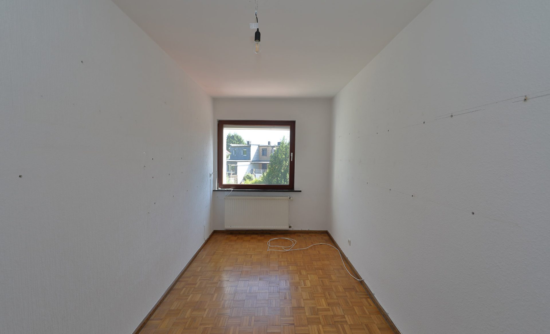 Immobilienangebot - Köln - Haus - Suche neue Familie!