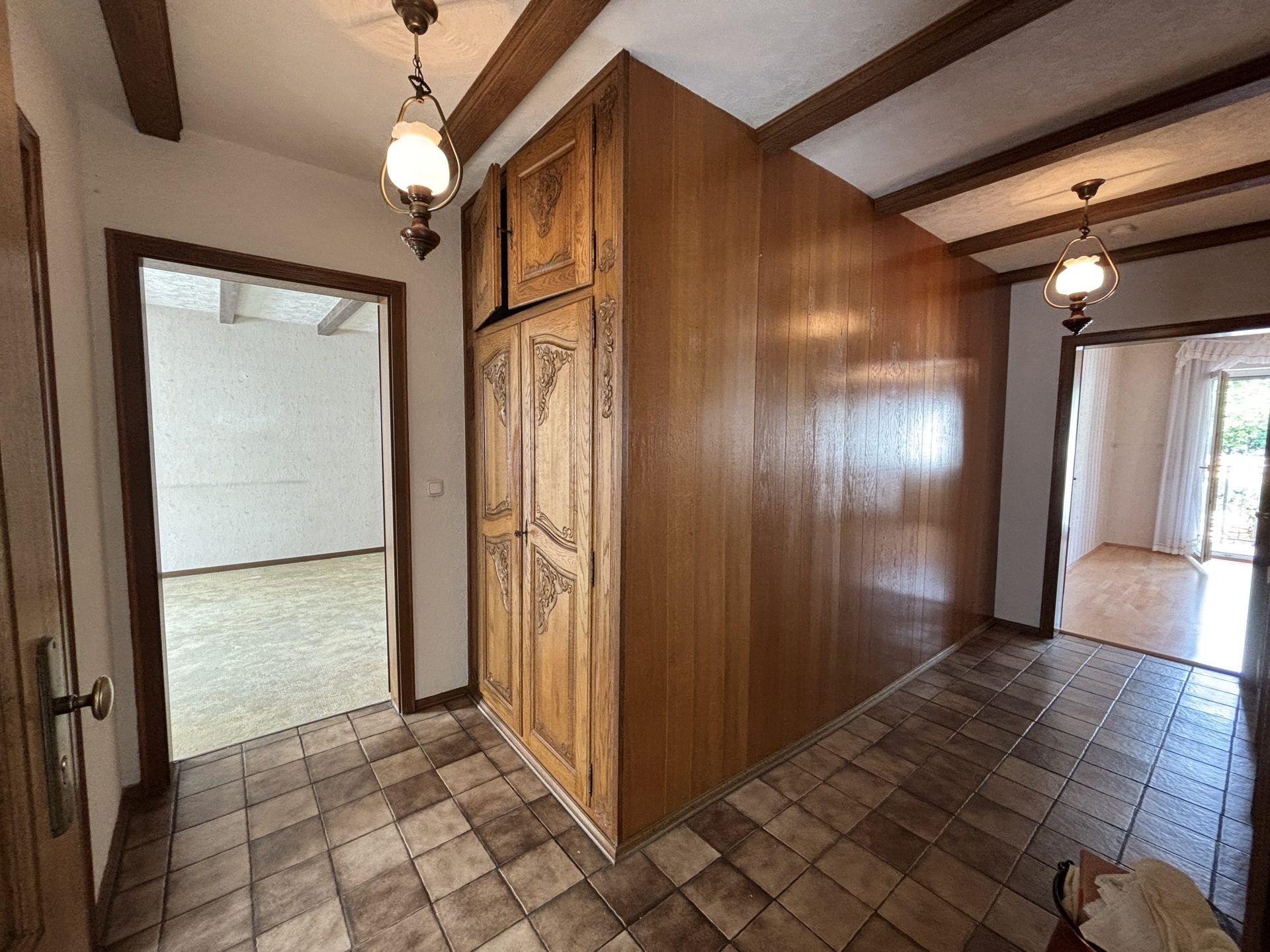 Immobilienangebot - Köln - Wohnung - Großzügig, hell und Einzelgarage in Rhein-Nähe!