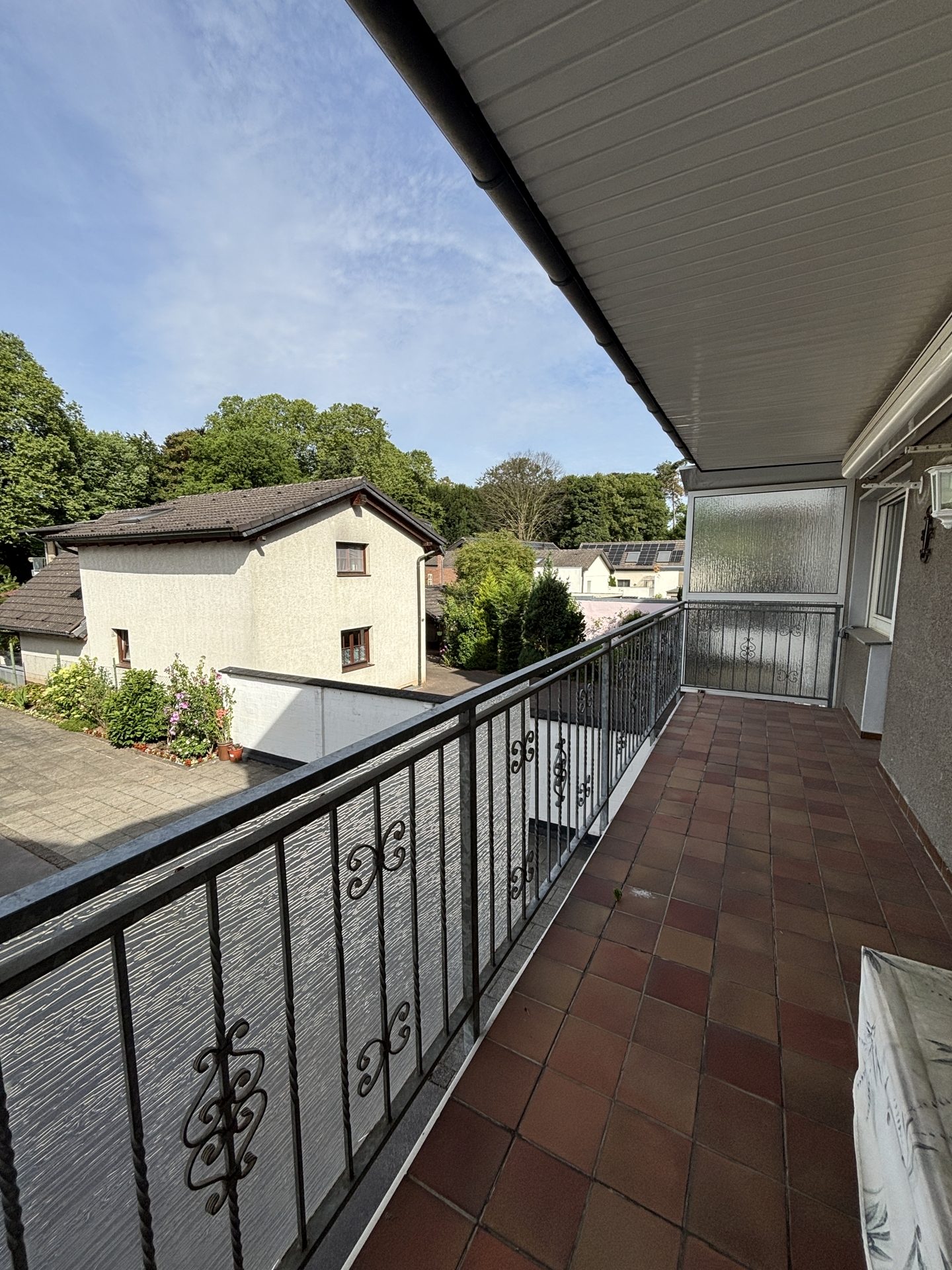 Immobilienangebot - Köln - Wohnung - Großzügig, hell und Einzelgarage in Rhein-Nähe!
