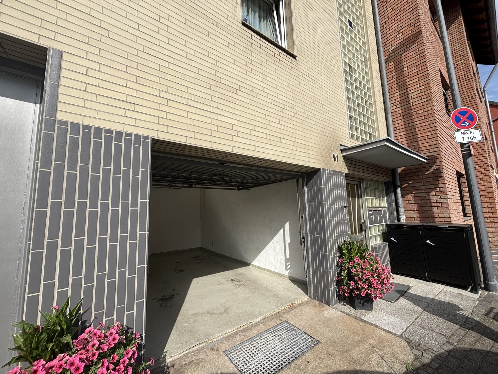 Immobilienangebot - Köln - Wohnung - Großzügig, hell und Einzelgarage in Rhein-Nähe!