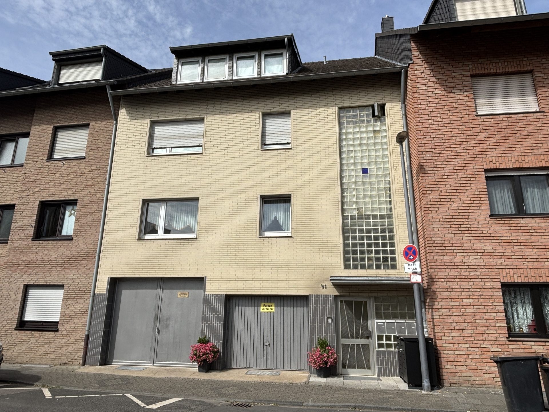 Immobilienangebot - Köln - Wohnung - Großzügig, hell und Einzelgarage in Rhein-Nähe!