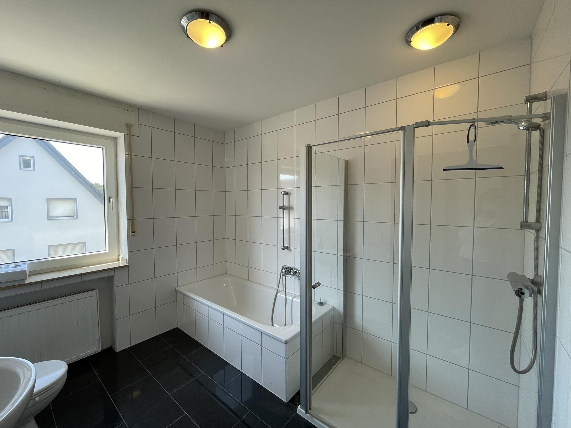 Immobilienangebot - Bedburg-Lipp/Millendorf - Haus - Ein Zuhause mit viel Platz – Doppelhaushälfte auf großzügigem Grundstück