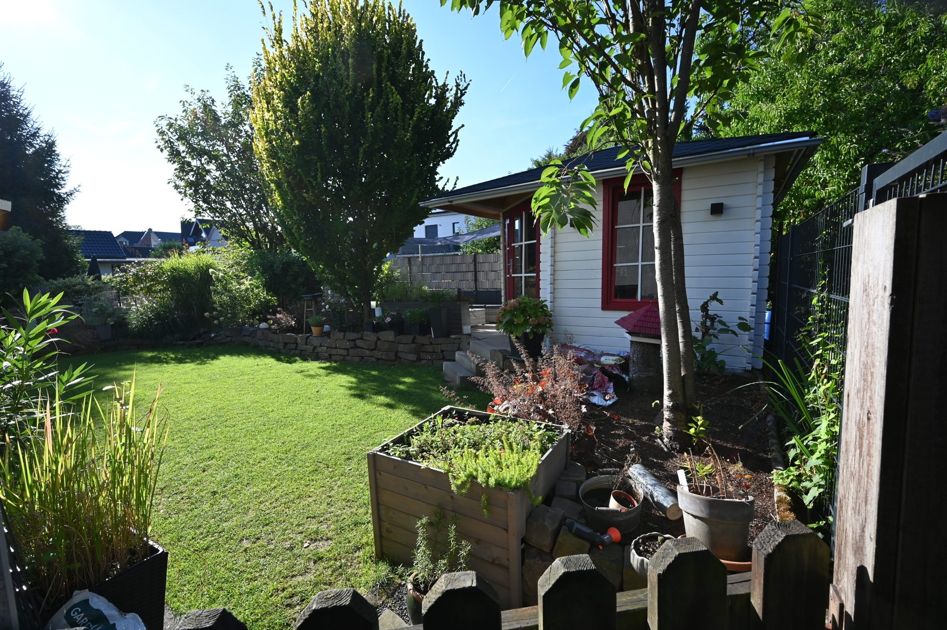 Immobilienangebot - Bergisch Gladbach / Hebborn - Haus - Einziehen & wohlfühlen – modernes Zuhause mit Garten am Waldrand – 2. Objekt verfügbar