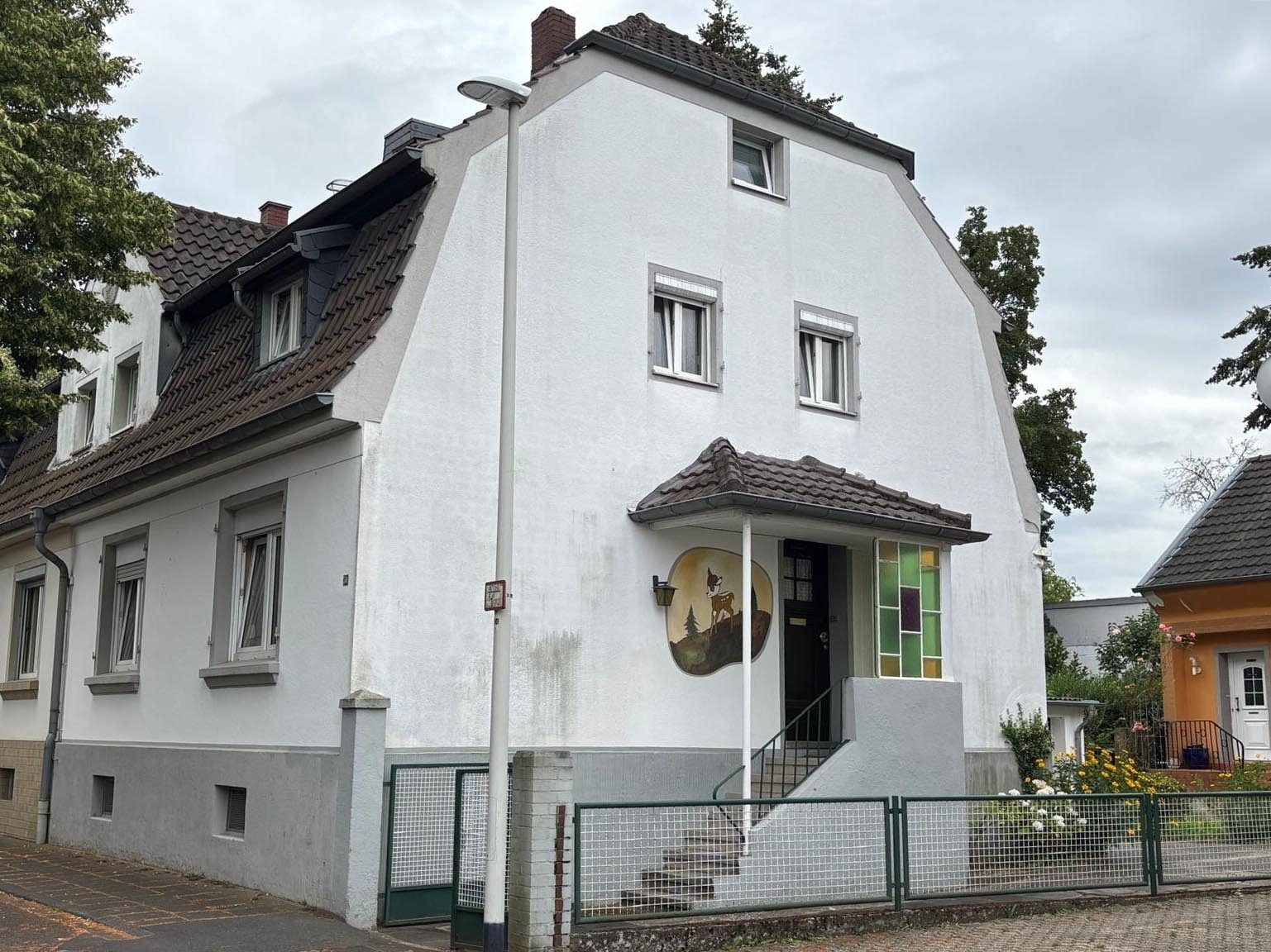 Immobilienangebot - Bonn / Holtorf - Haus - Raum für Ihre Wohnideen – Einfamilienhaus mit Charakter