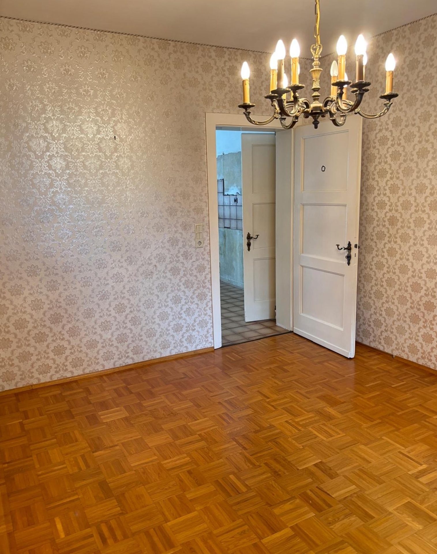 Immobilienangebot - Bonn / Holtorf - Haus - Raum für Ihre Wohnideen – Einfamilienhaus mit Charakter