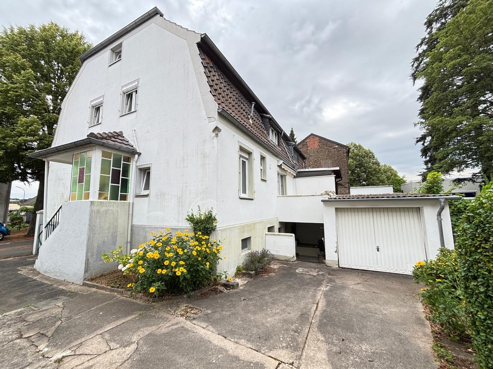 Immobilienangebot - Bonn / Holtorf - Haus - Raum für Ihre Wohnideen – Einfamilienhaus mit Charakter