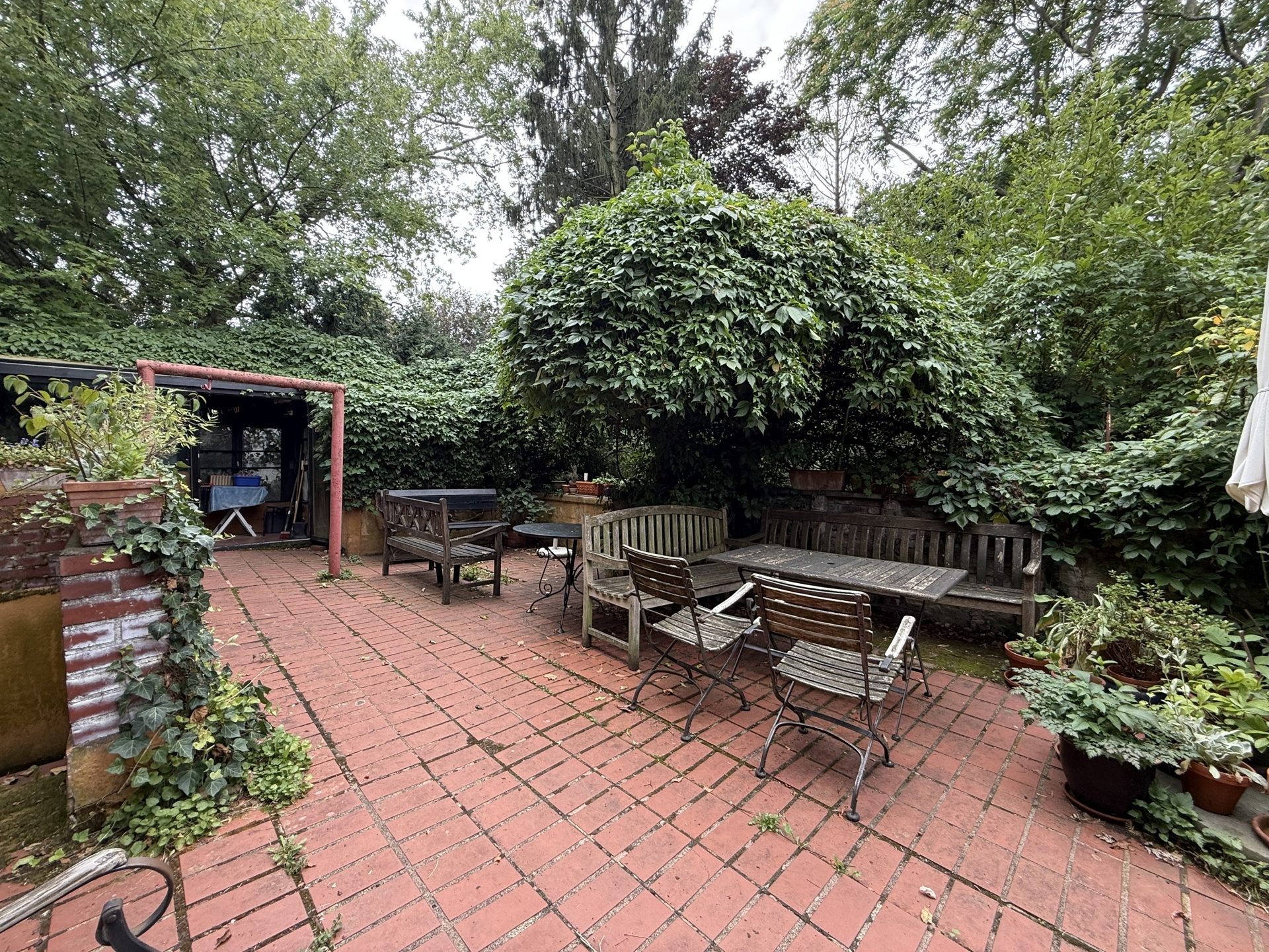Immobilienangebot - Kerpen / Brüggen - Haus - FREISTEHEND mit großem Grundstück!