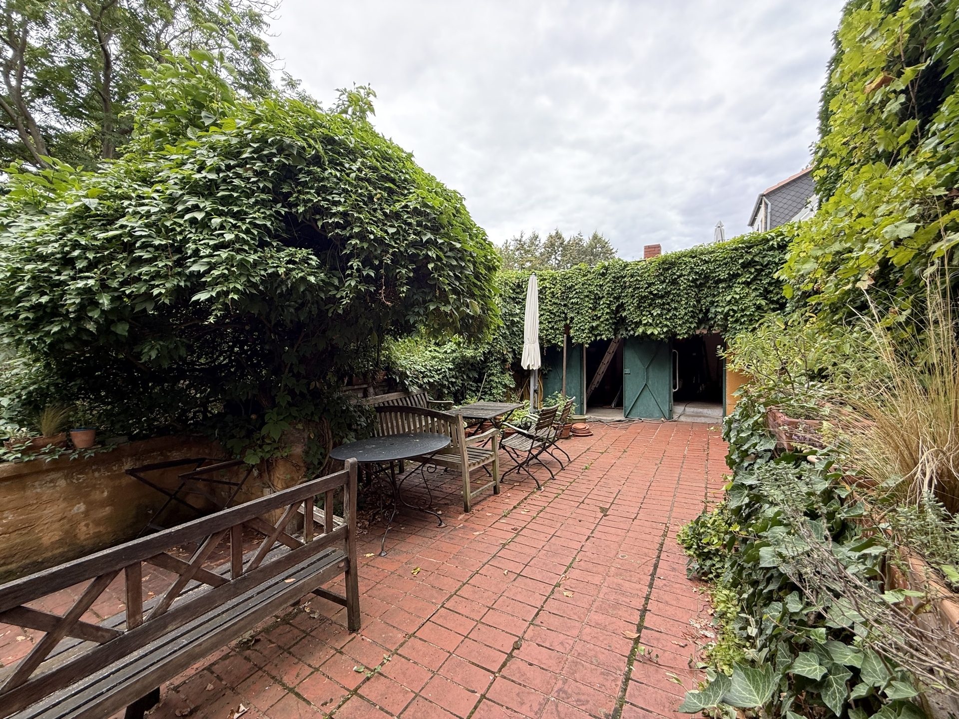 Immobilienangebot - Kerpen / Brüggen - Haus - FREISTEHEND mit großem Grundstück!