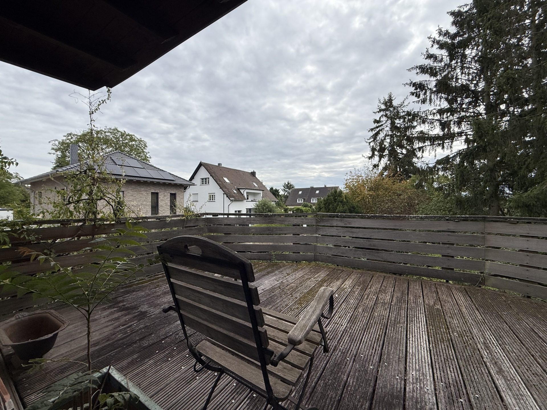 Immobilienangebot - Kerpen / Brüggen - Haus - FREISTEHEND mit großem Grundstück!