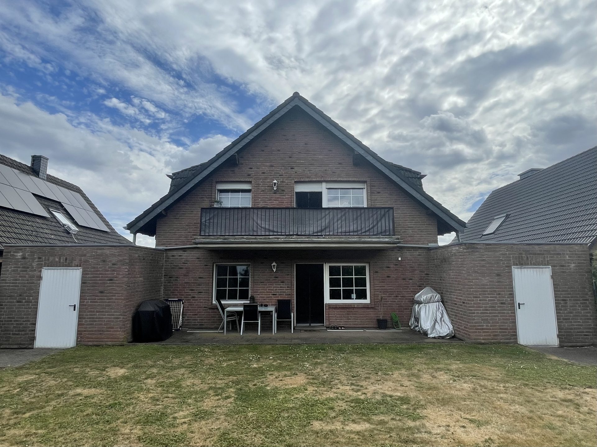 Immobilienangebot - Bergheim - Alle - Attraktive Kapitalanlage: Vollvermietetes Mehrfamilienhaus