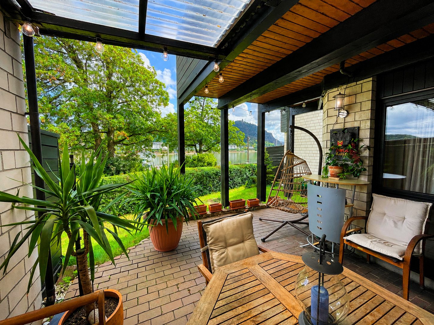 Immobilienangebot - Bonn / Bad Godesberg - Wohnung - Wohnen am Rhein – großzügige 2-Zimmer-Eigentumswohnung mit Terrasse und Loggia