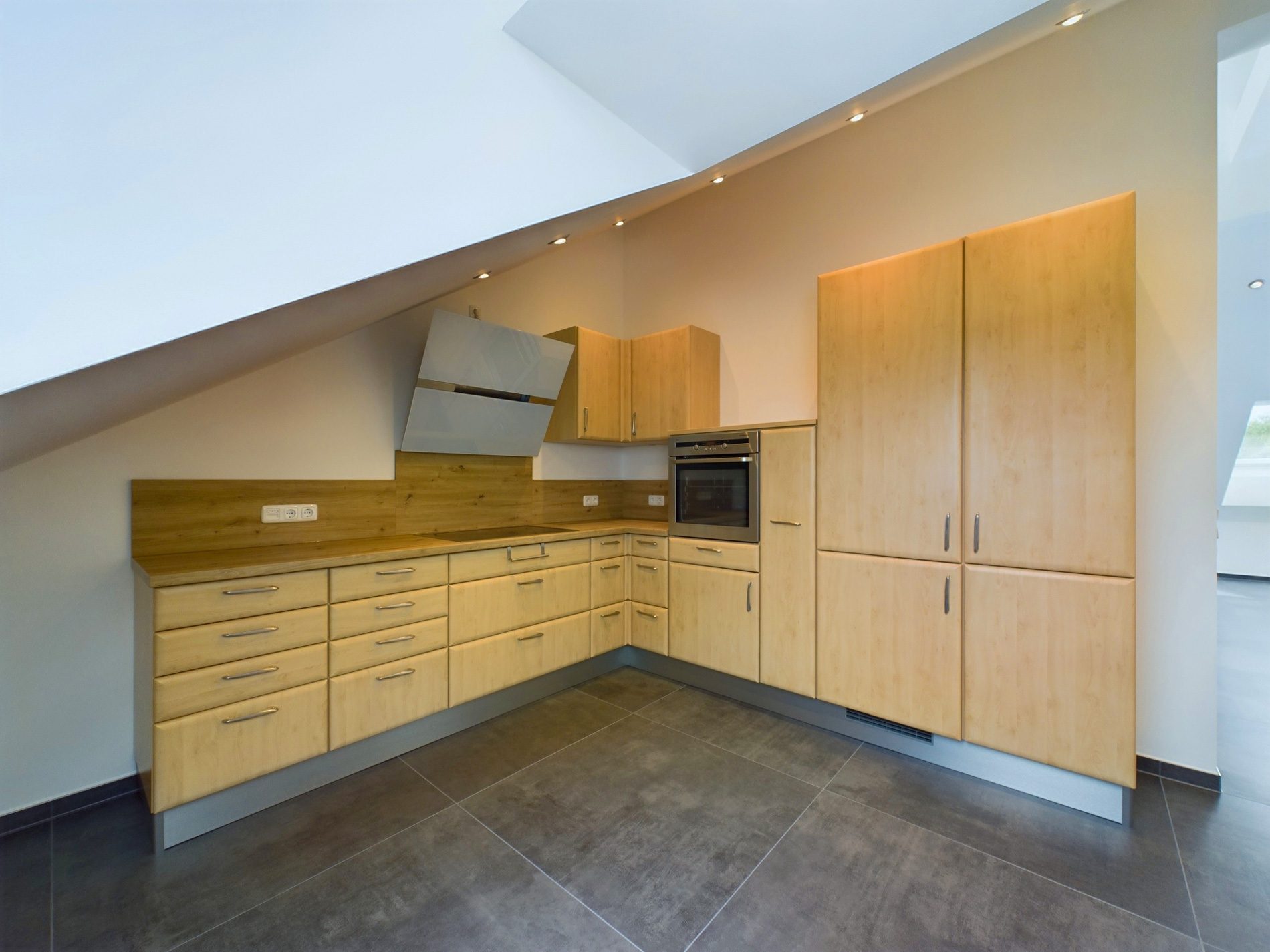 Immobilienangebot - Eichenzell - Alle - Sanierte 3-Zimmer-Wohnung mit Fußbodenheizung – Geringe Heizkosten!