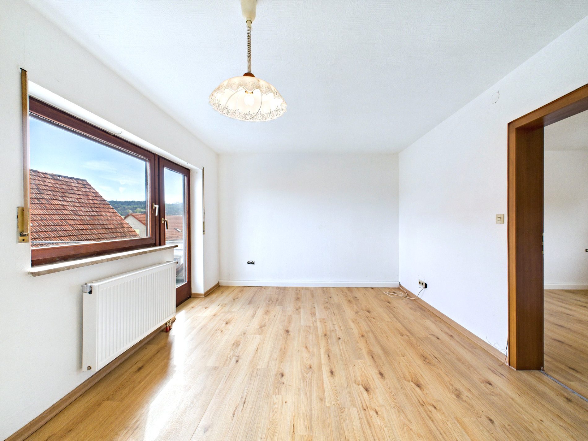 Immobilienangebot - Kalbach - Alle - Günstiger Einstieg ins Eigenheim: Doppelhaushälfte mit Garage und Scheune