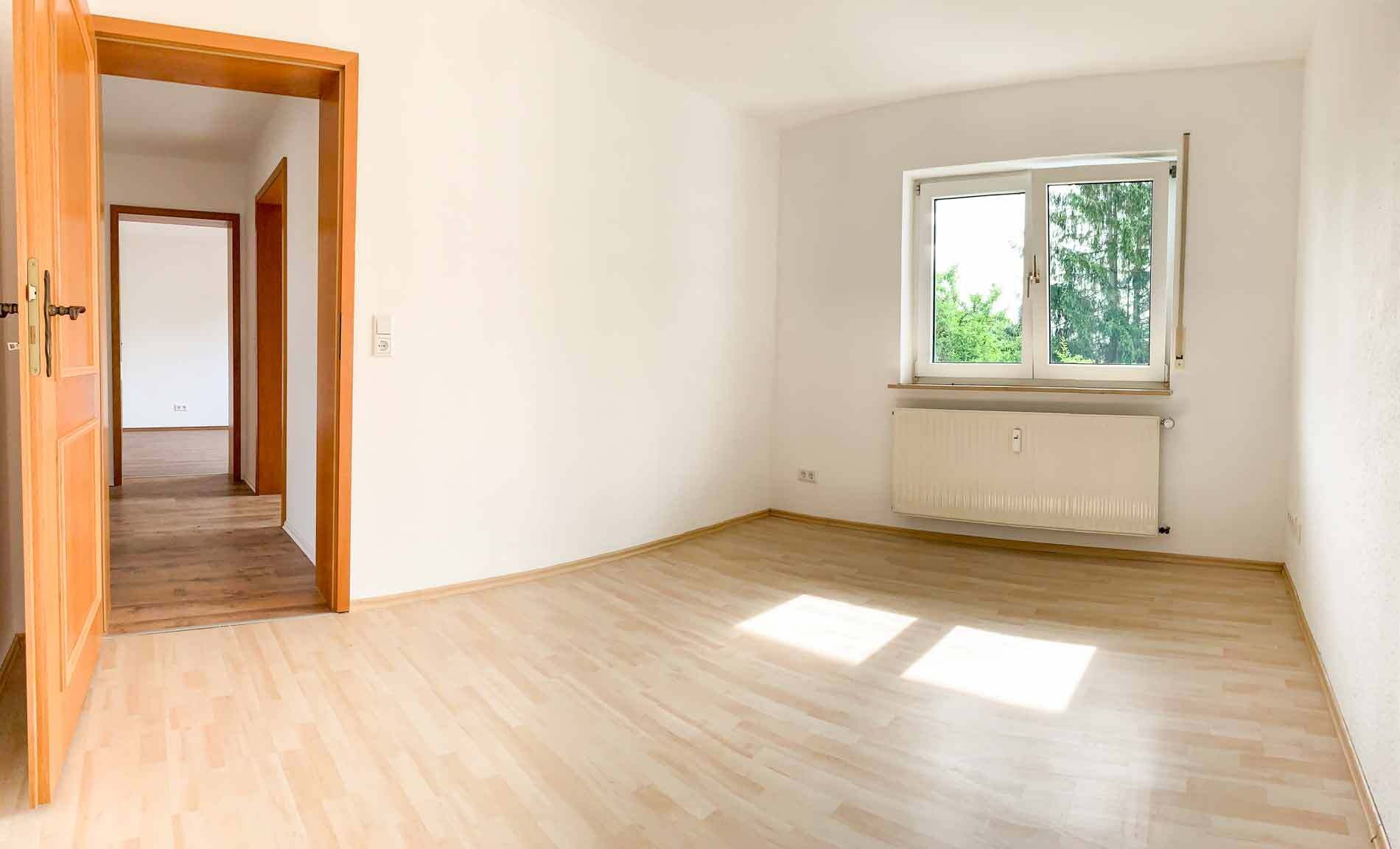 Immobilienangebot - Fulda - Alle - 3-Zimmer-Wohnung mit Küche, Balkon und 2 Stellplätzen in Edelzell