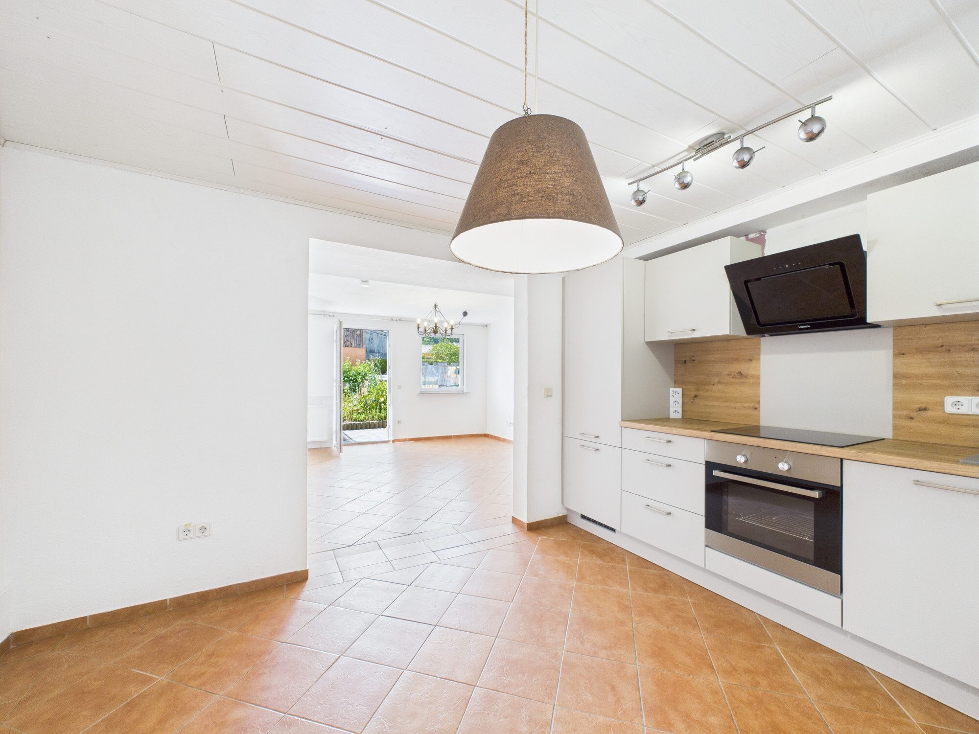 Immobilienangebot - Wartenberg - Alle - 2-Zimmer-Wohnung im Erdgeschoss mit neuer Einbauküche