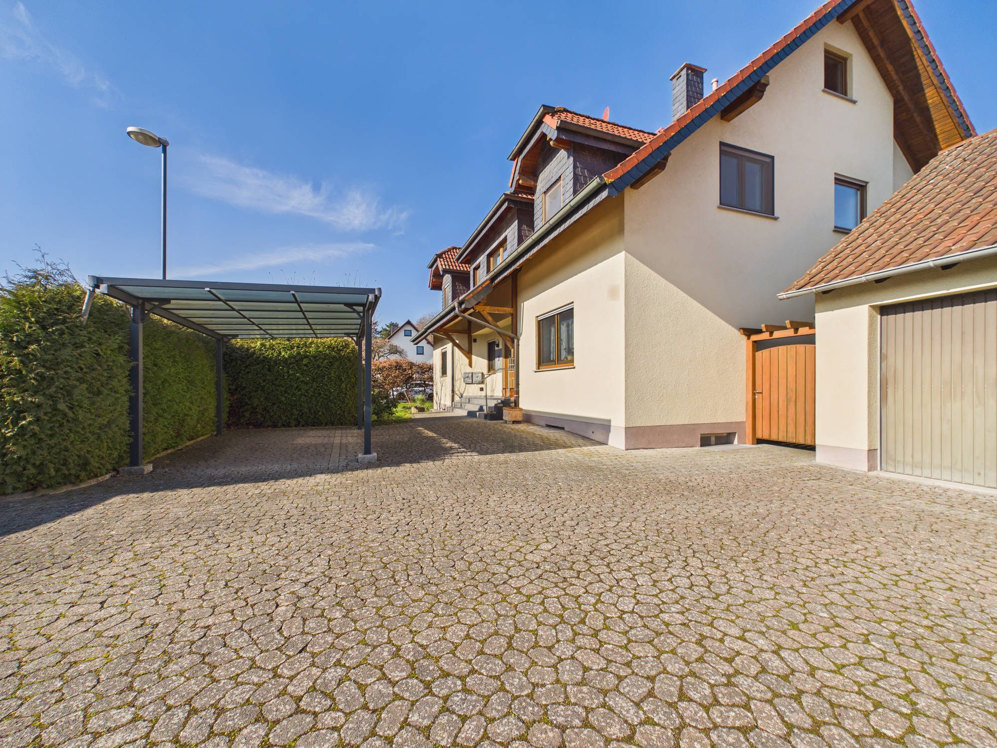 Immobilienangebot - Fulda - Alle - Warum ein Haus kaufen? Wohnen wie im Haus & Kosten clever geteilt