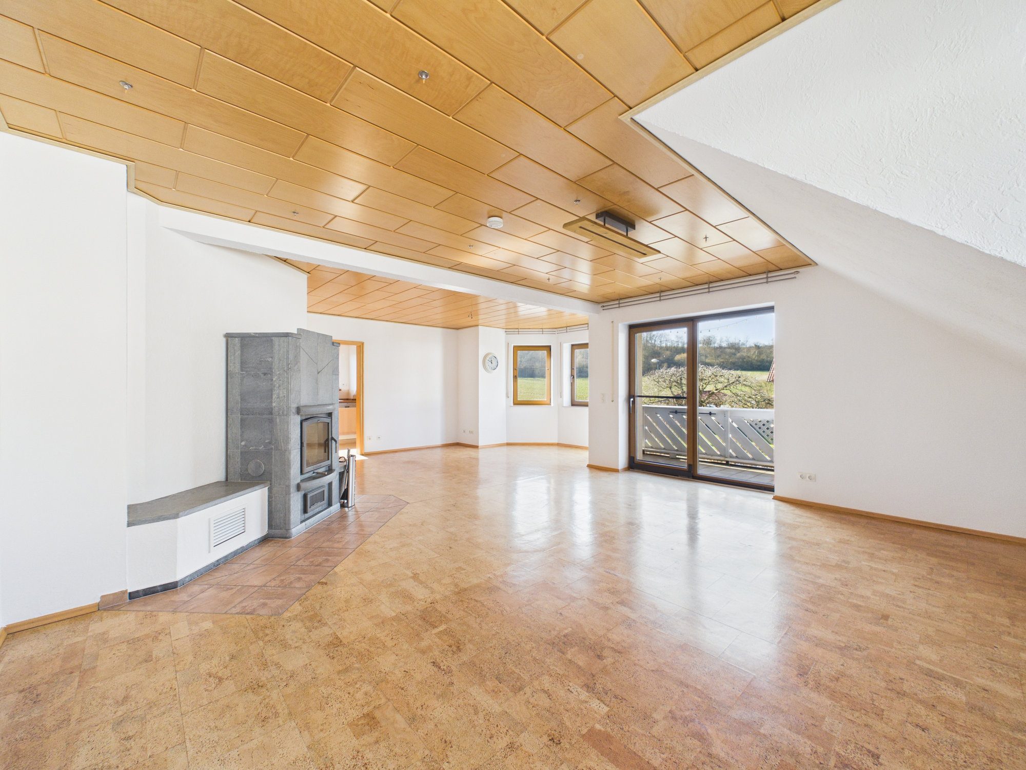 Immobilienangebot - Fulda - Alle - Warum ein Haus kaufen? Wohnen wie im Haus & Kosten clever geteilt