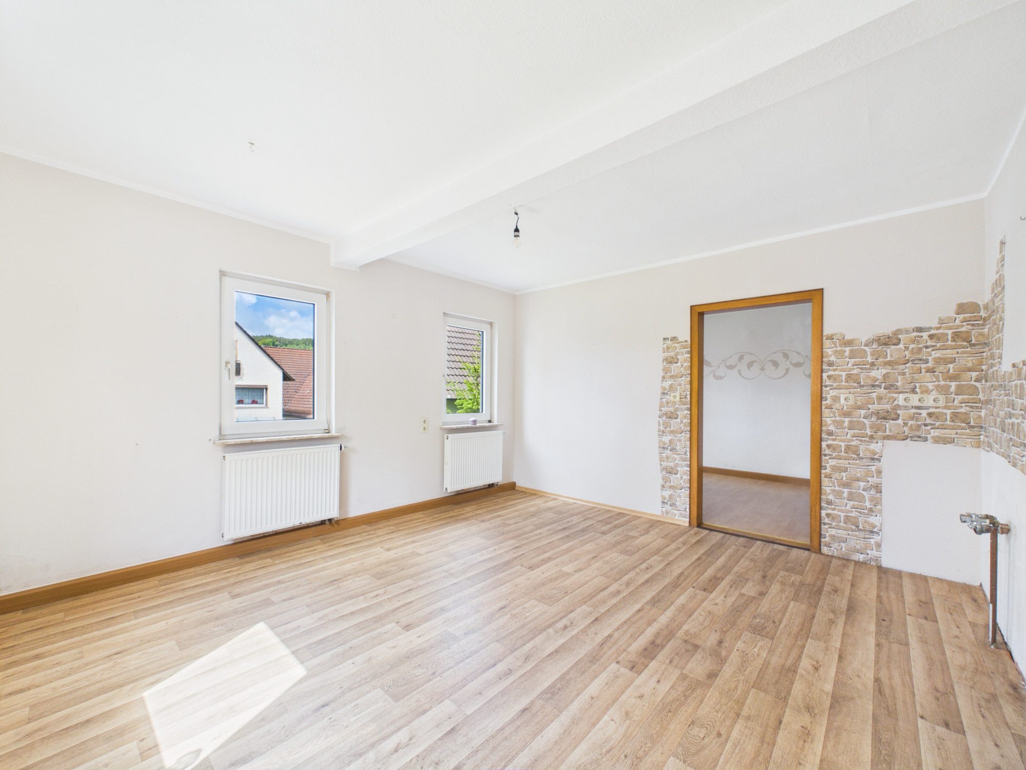 Immobilienangebot - Hilders - Alle - Platz ohne Ende – hier passt Ihr Leben rein! Wohnhaus mit Nebengebäuden & viel Stellfläche