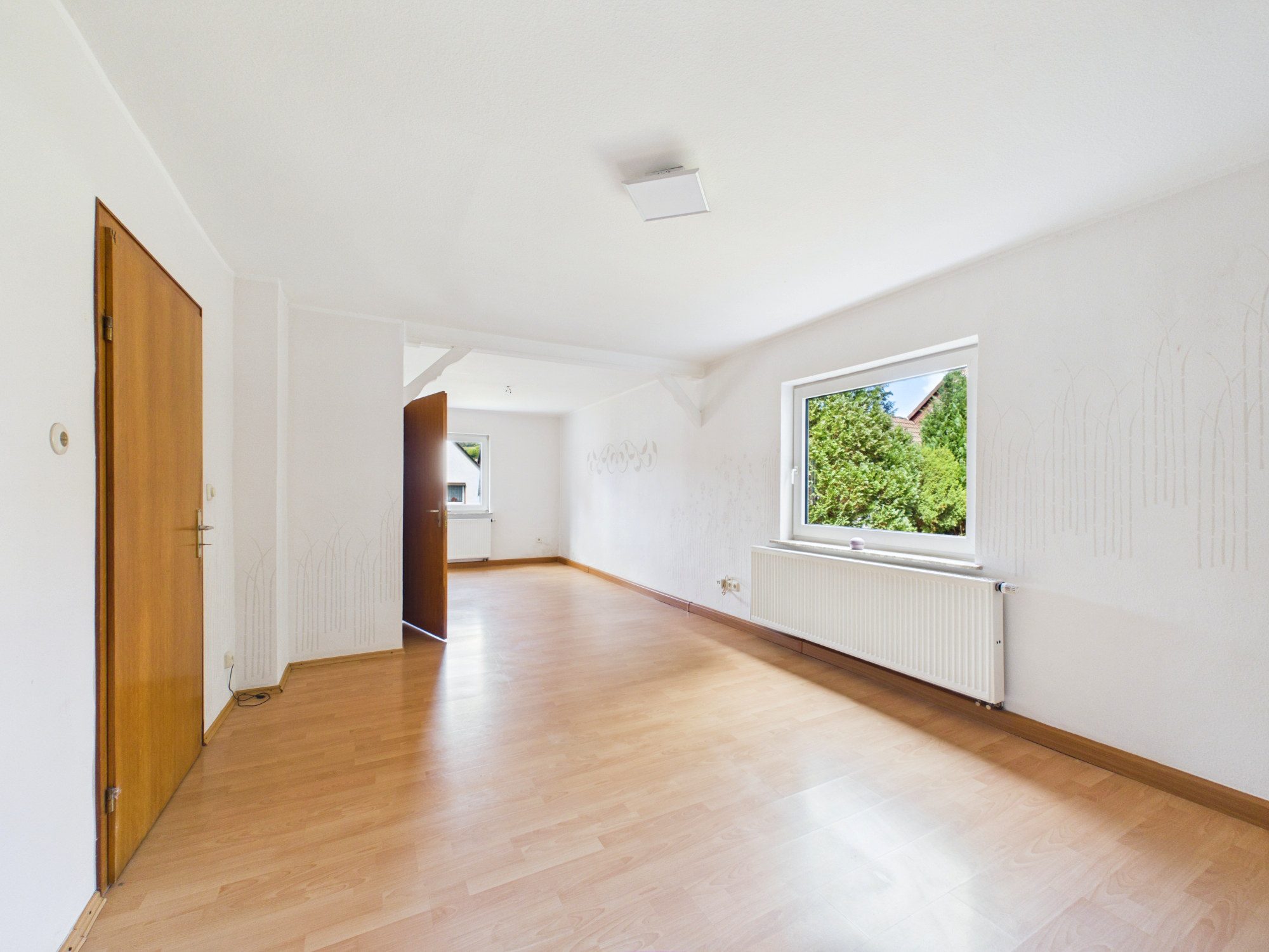 Immobilienangebot - Hilders - Alle - Platz ohne Ende – hier passt Ihr Leben rein! Wohnhaus mit Nebengebäuden & viel Stellfläche