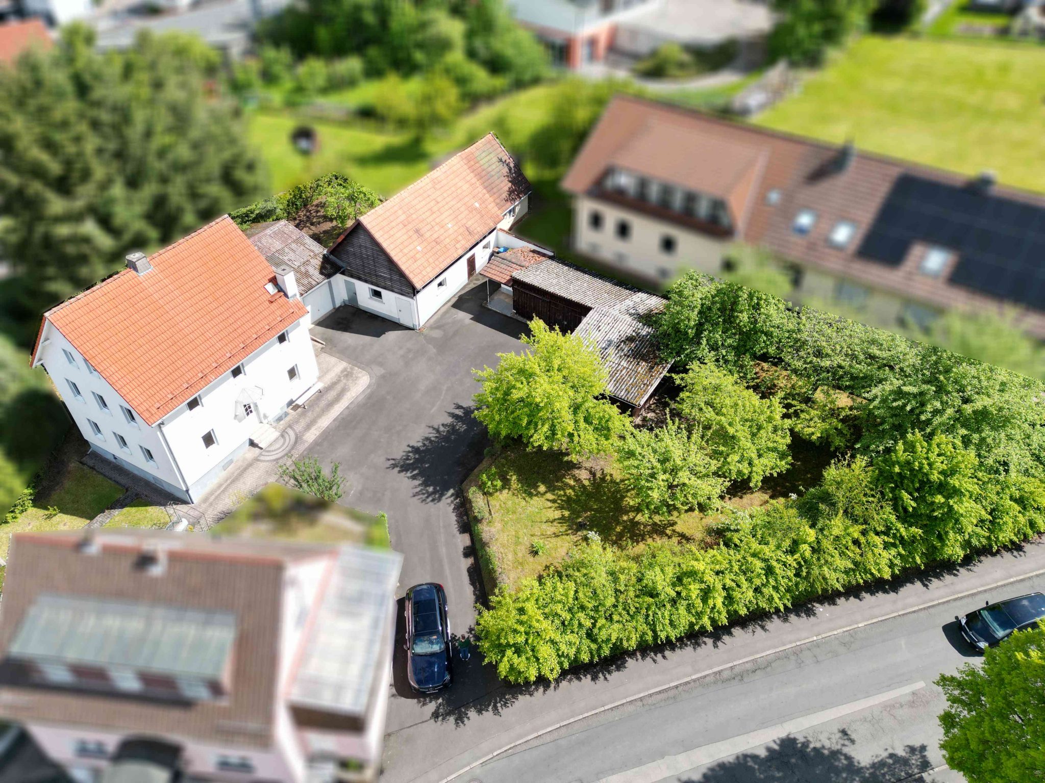 Immobilienangebot - Hilders - Alle - Platz ohne Ende – hier passt Ihr Leben rein! Wohnhaus mit Nebengebäuden & viel Stellfläche