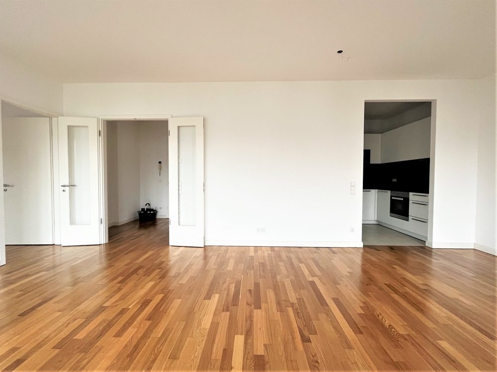 Immobilienangebot - Düsseldorf / Heerdt - Alle - Heinrich Heine Gärten: repräsentative 2-Zimmer
Wohnung mit Bad en Suite und schöner Einbauküche!