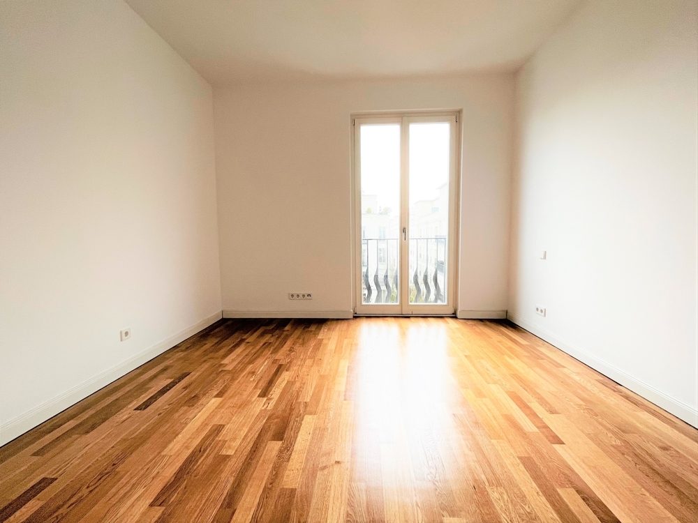 Immobilienangebot - Düsseldorf / Heerdt - Alle - Heinrich Heine Gärten: repräsentative 2-Zimmer
Wohnung mit Bad en Suite und schöner Einbauküche!