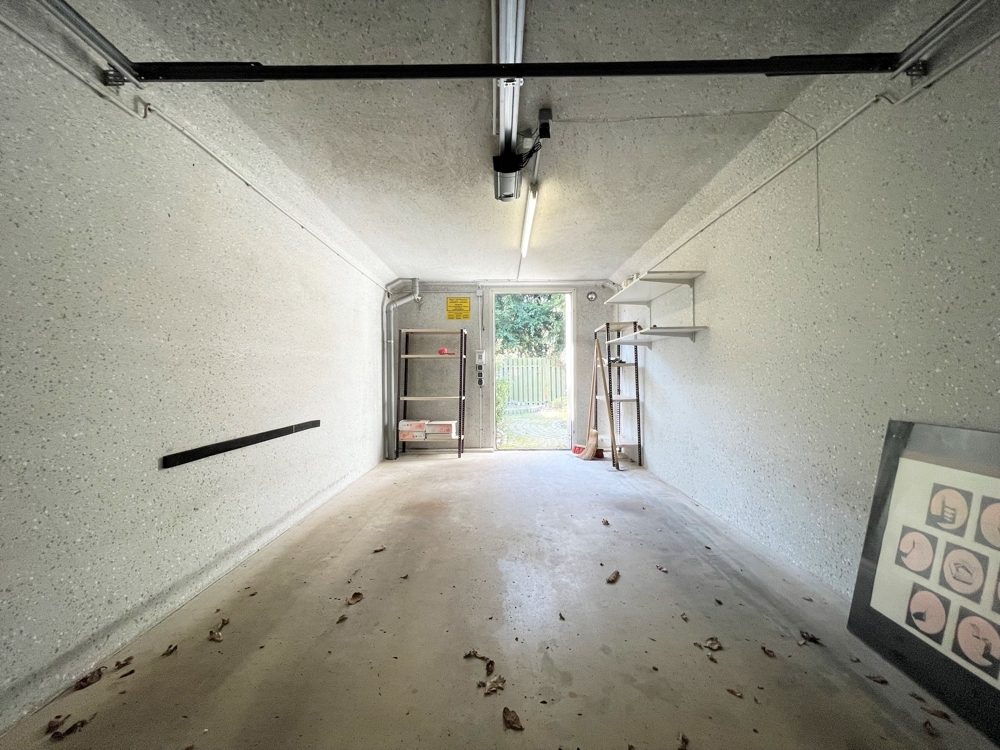 Immobilienangebot - Mönchengladbach - Alle - Mönchengladbach: großzügig geschnittene 5-Zimmer Doppelhaushälfte mit Garten in direkter Parklage!