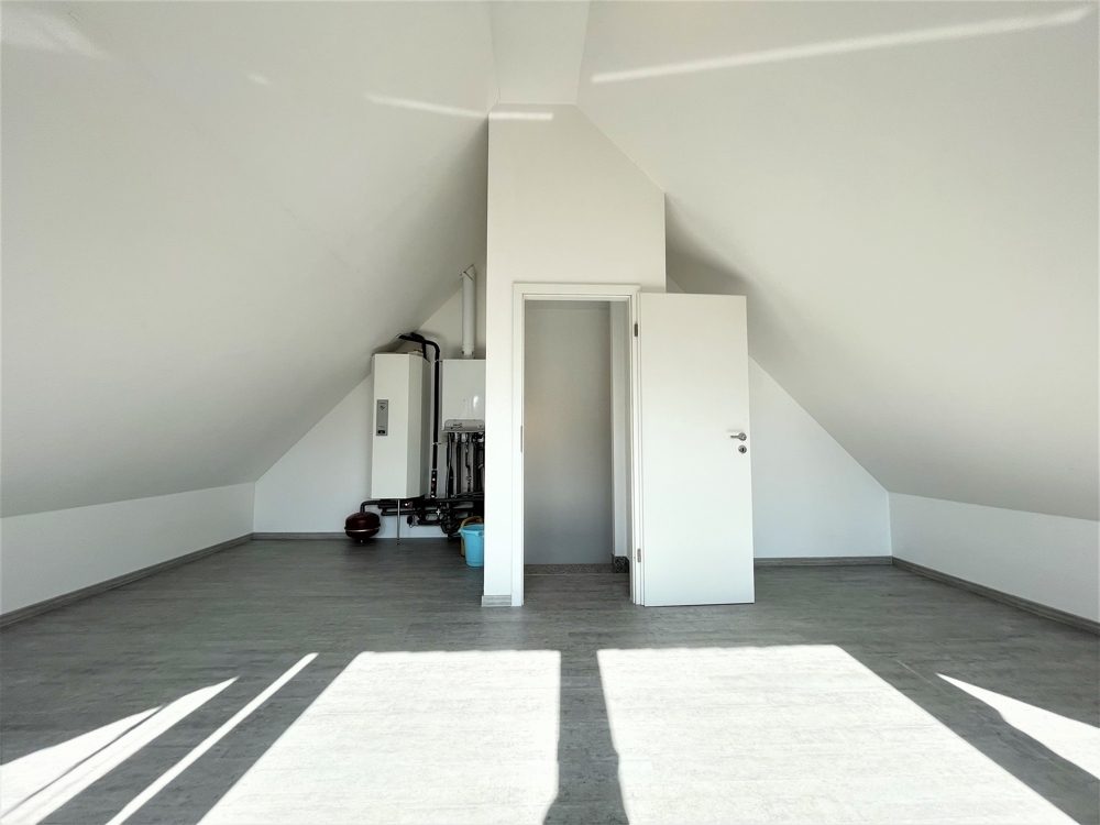 Immobilienangebot - Mönchengladbach - Alle - Mönchengladbach: großzügig geschnittene 5-Zimmer Doppelhaushälfte mit Garten in direkter Parklage!