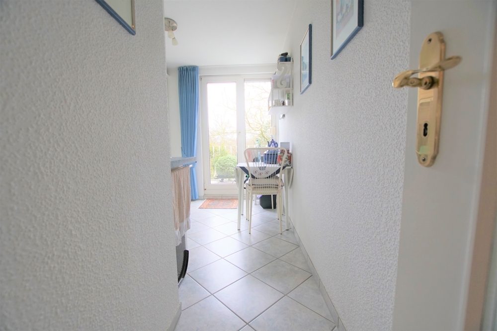 Immobilienangebot - Düsseldorf - Alle - Benrath: sehr schöne 2-Zimmerwohnung mit Blick ins Grüne