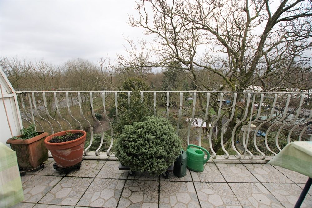 Immobilienangebot - Düsseldorf - Alle - Benrath: sehr schöne 2-Zimmerwohnung mit Blick ins Grüne