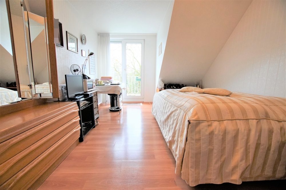 Immobilienangebot - Düsseldorf - Alle - Benrath: sehr schöne 2-Zimmerwohnung mit Blick ins Grüne