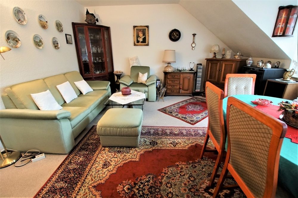 Immobilienangebot - Düsseldorf - Alle - Benrath: sehr schöne 2-Zimmerwohnung mit Blick ins Grüne