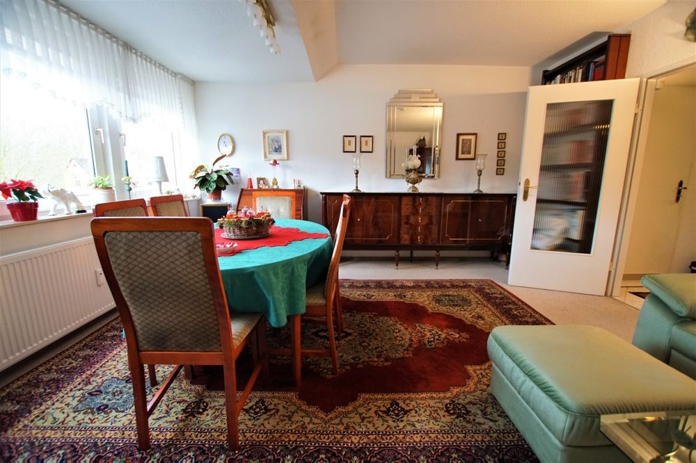 Immobilienangebot - Düsseldorf - Alle - Benrath: sehr schöne 2-Zimmerwohnung mit Blick ins Grüne