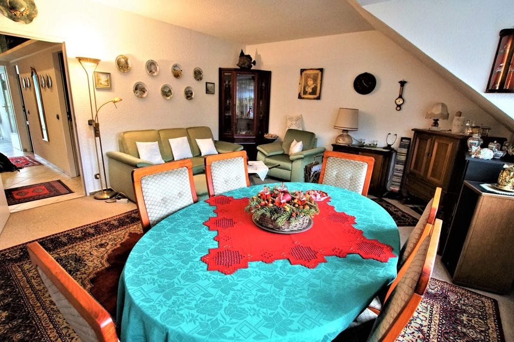 Immobilienangebot - Düsseldorf - Alle - Benrath: sehr schöne 2-Zimmerwohnung mit Blick ins Grüne
