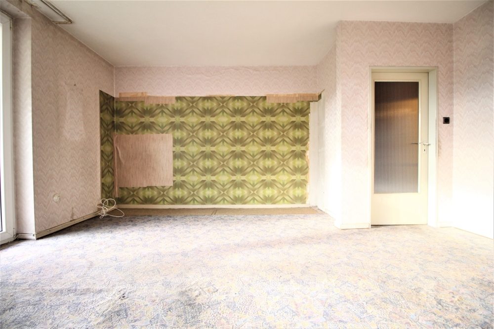 Immobilienangebot - Düsseldorf / Derendorf - Alle - Derendorf: sanierungsbedürftige und gut geschnittene 2- Zimmerwohnung mit Balkon in zentraler Lage