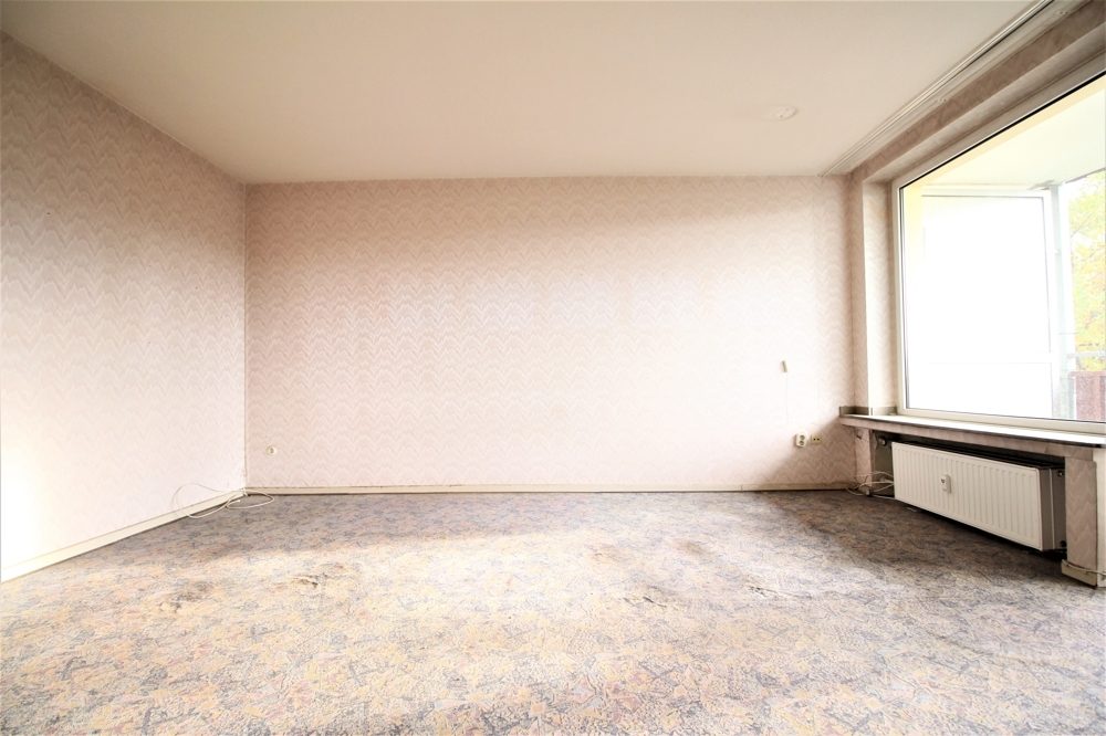 Immobilienangebot - Düsseldorf / Derendorf - Alle - Derendorf: sanierungsbedürftige und gut geschnittene 2- Zimmerwohnung mit Balkon in zentraler Lage
