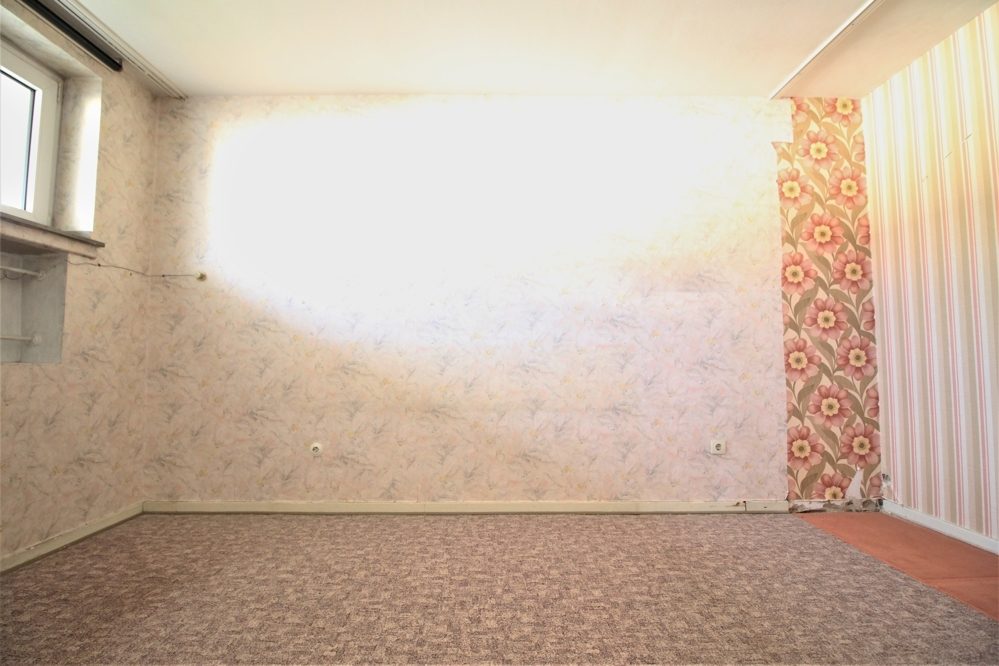 Immobilienangebot - Düsseldorf / Derendorf - Alle - Derendorf: sanierungsbedürftige und gut geschnittene 2- Zimmerwohnung mit Balkon in zentraler Lage