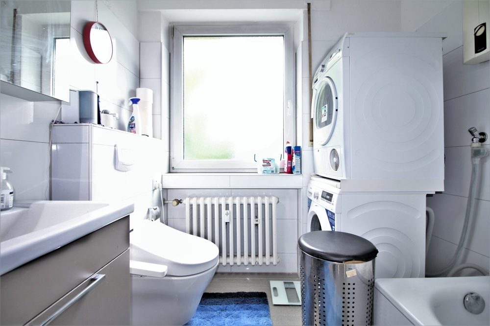 Immobilienangebot - Düsseldorf - Alle - Golzheim: großzügig geschnittene 3,5 -Zimmerwohnung mit TG-Stellplatz in guter Lage
