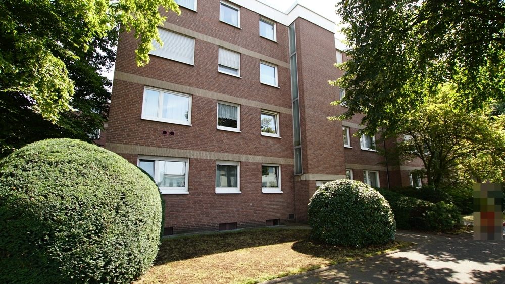 Immobilienangebot - Düsseldorf - Alle - Golzheim: großzügig geschnittene 3,5 -Zimmerwohnung mit TG-Stellplatz in guter Lage