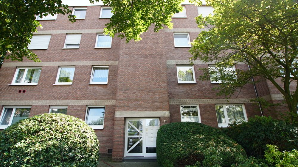 Immobilienangebot - Düsseldorf - Alle - Golzheim: großzügig geschnittene 3,5 -Zimmerwohnung mit TG-Stellplatz in guter Lage