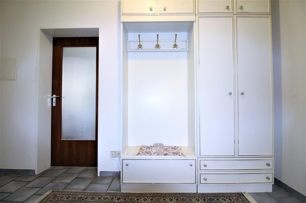 Immobilienangebot - Düsseldorf - Alle - Golzheim: großzügig geschnittene 3,5 -Zimmerwohnung mit TG-Stellplatz in guter Lage