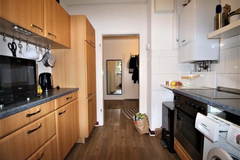 Immobilienangebot - Düsseldorf - Alle - Düsseltal: gut geschnittene und gepflegte 2 Zimmerwohnung mit Loggia und Garage in guter Lage
