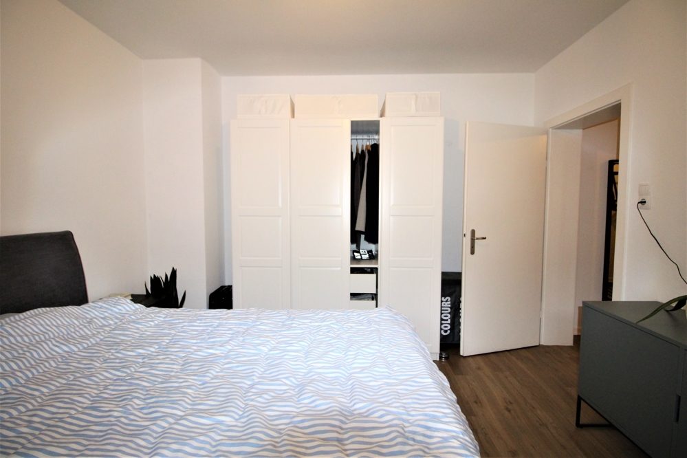 Immobilienangebot - Düsseldorf - Alle - Düsseltal: gut geschnittene und gepflegte 2 Zimmerwohnung mit Loggia und Garage in guter Lage