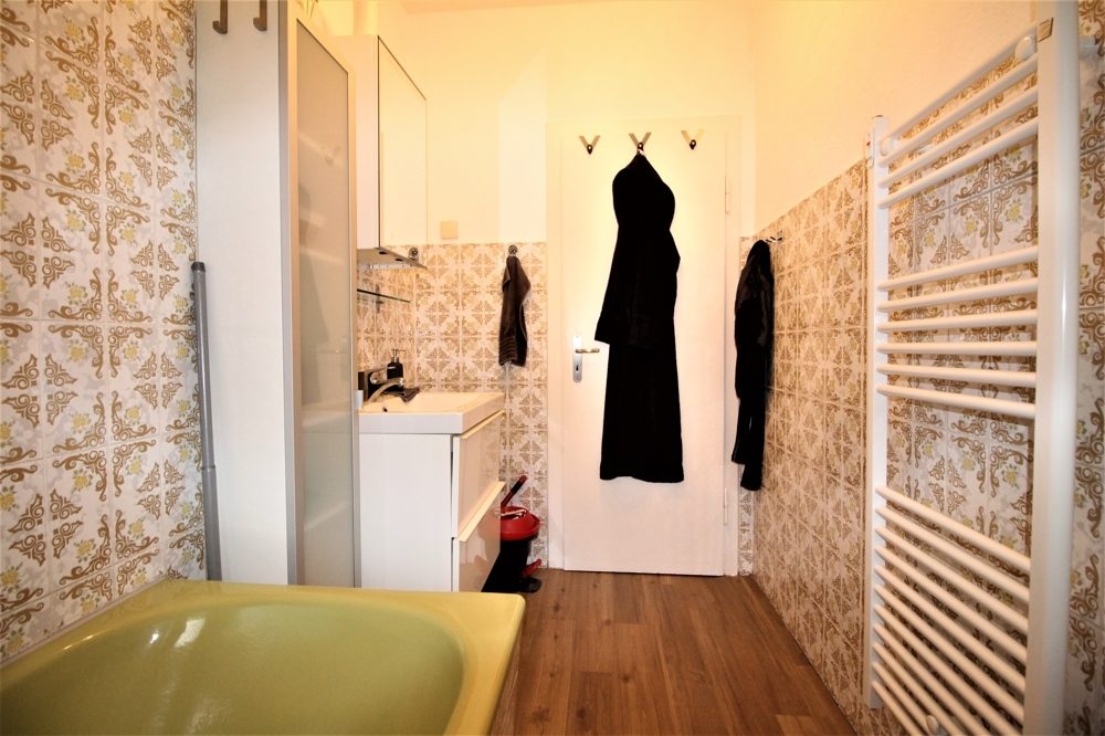 Immobilienangebot - Düsseldorf - Alle - Düsseltal: gut geschnittene und gepflegte 2 Zimmerwohnung mit Loggia und Garage in guter Lage